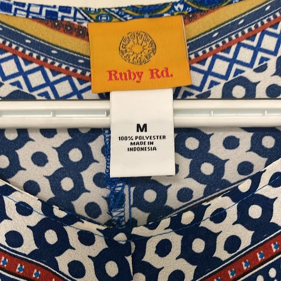 Ladies’ Ruby Rd. tunic top. Size medium - Picture 3 of 6